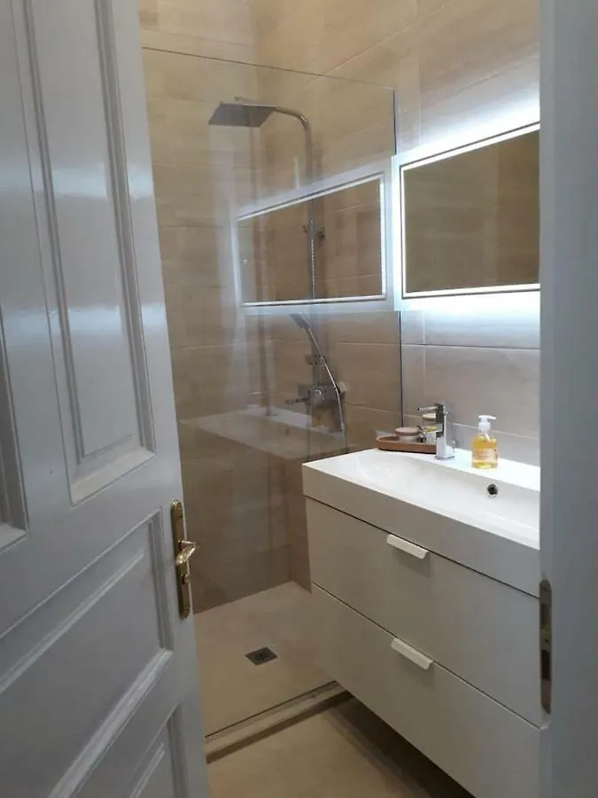 La Dolce Vita, Luxury In The Absolute Center Apartment Burgas